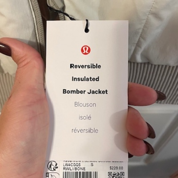 LULULEMON REVERSIBLE INSULATED BOMBER JACKET.BNWT - Picture 6 of 8